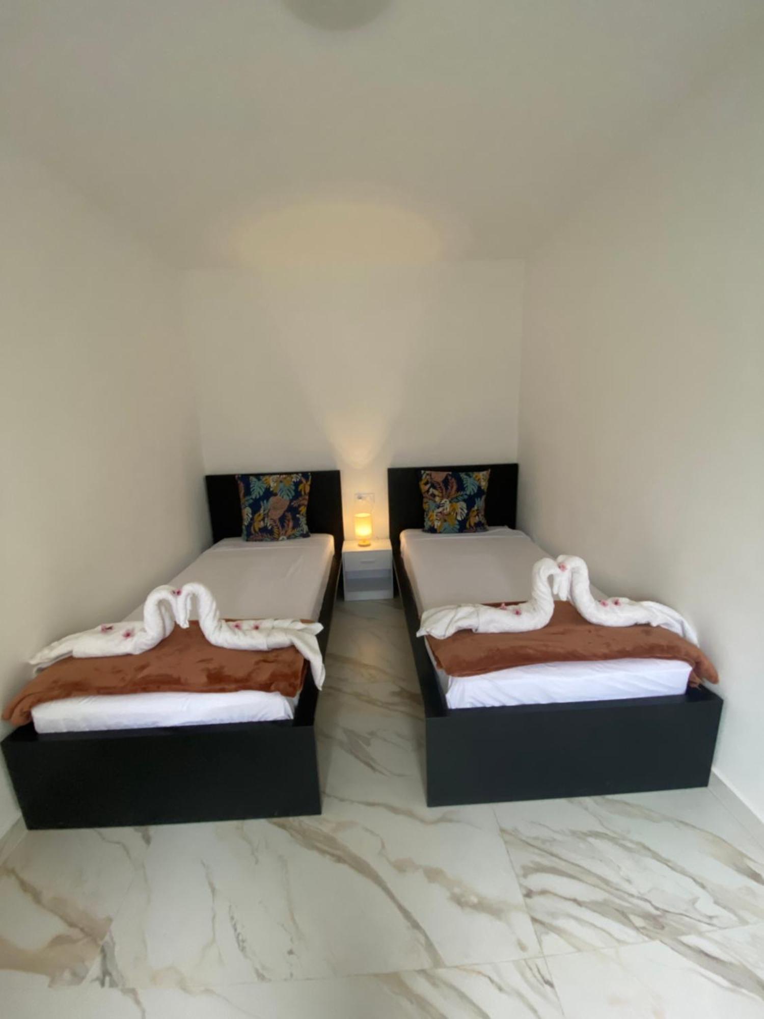 Requesens Playa Apartment Empuriabrava Exterior photo